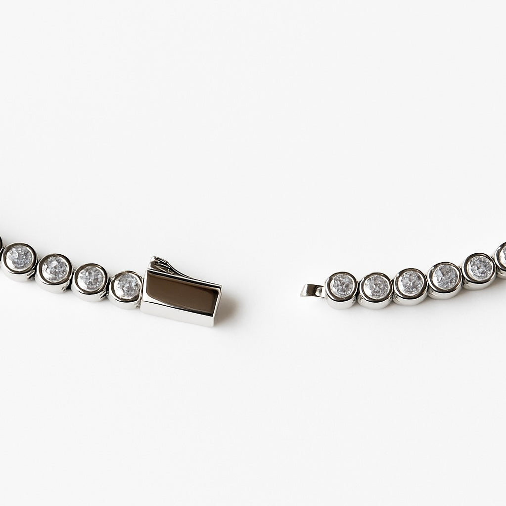 Signature silver tennis necklace